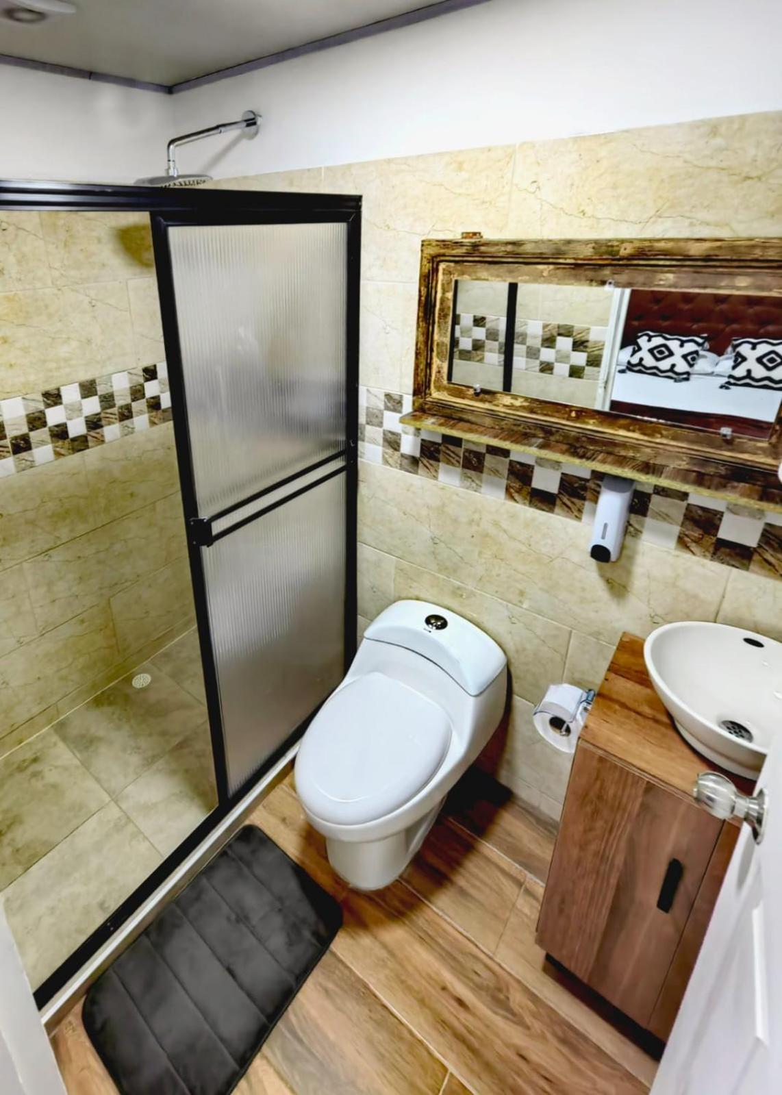 Confortable Apartamento A 20 Mt Del Parque Principal 萨兰托 外观 照片