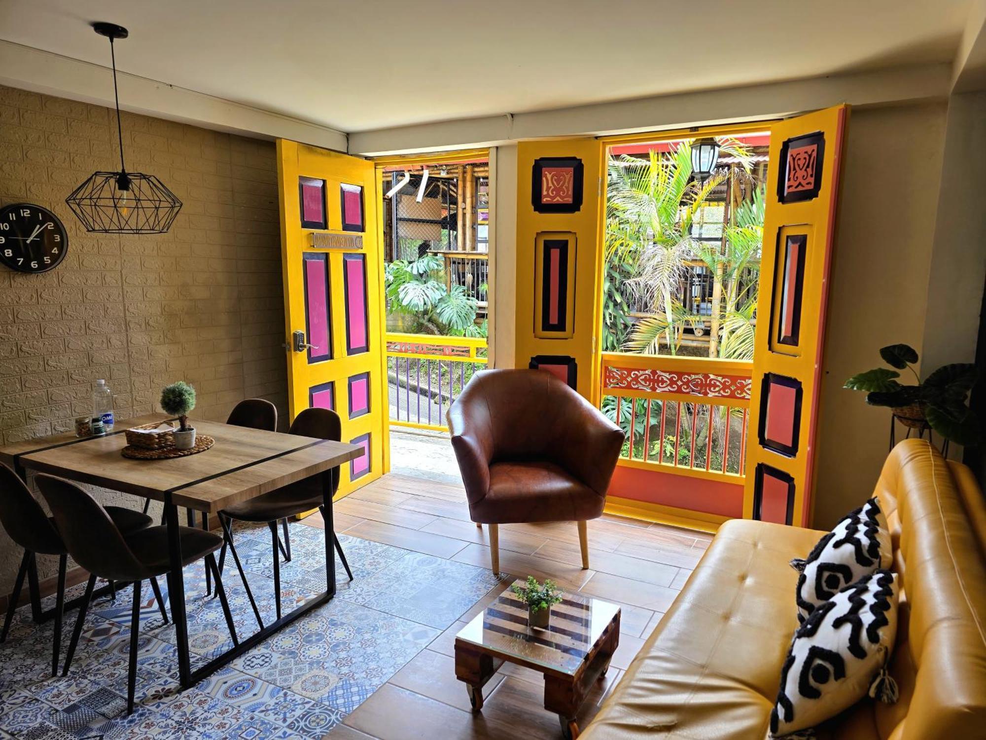Confortable Apartamento A 20 Mt Del Parque Principal 萨兰托 外观 照片